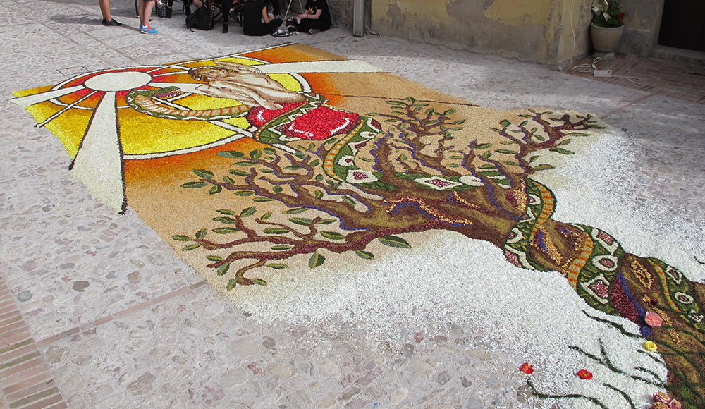 Quadro floreale per le vie di spello