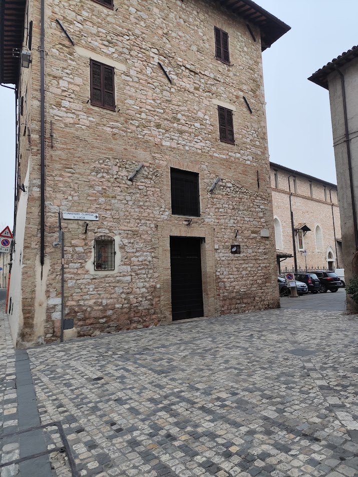 Via_Santa_Lucia_Foligno