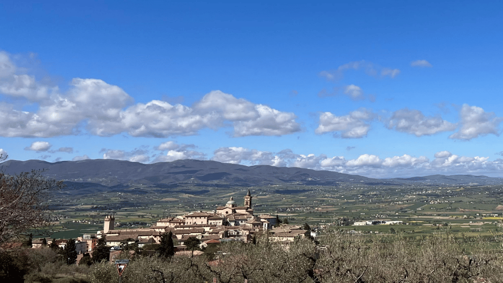 Hotel Le Colombare Foligno — struttura e servizi